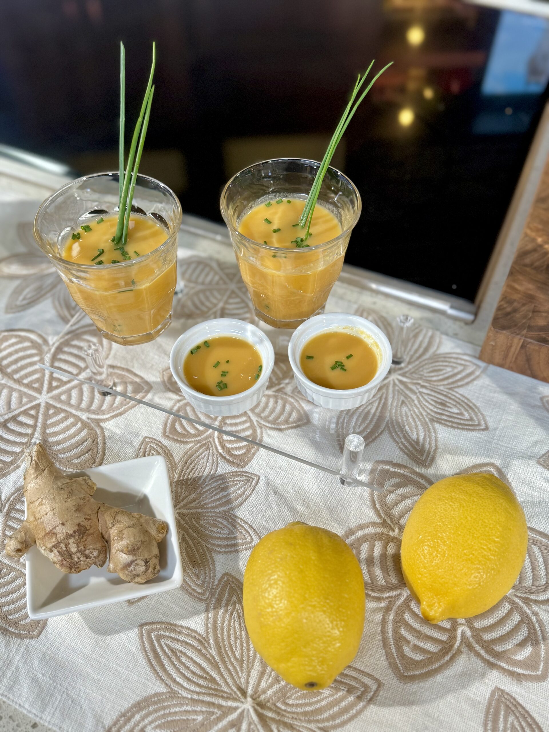 Lemon Ginger Bone Broth